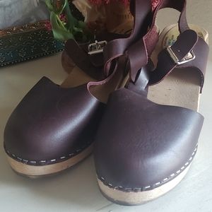 Clogs